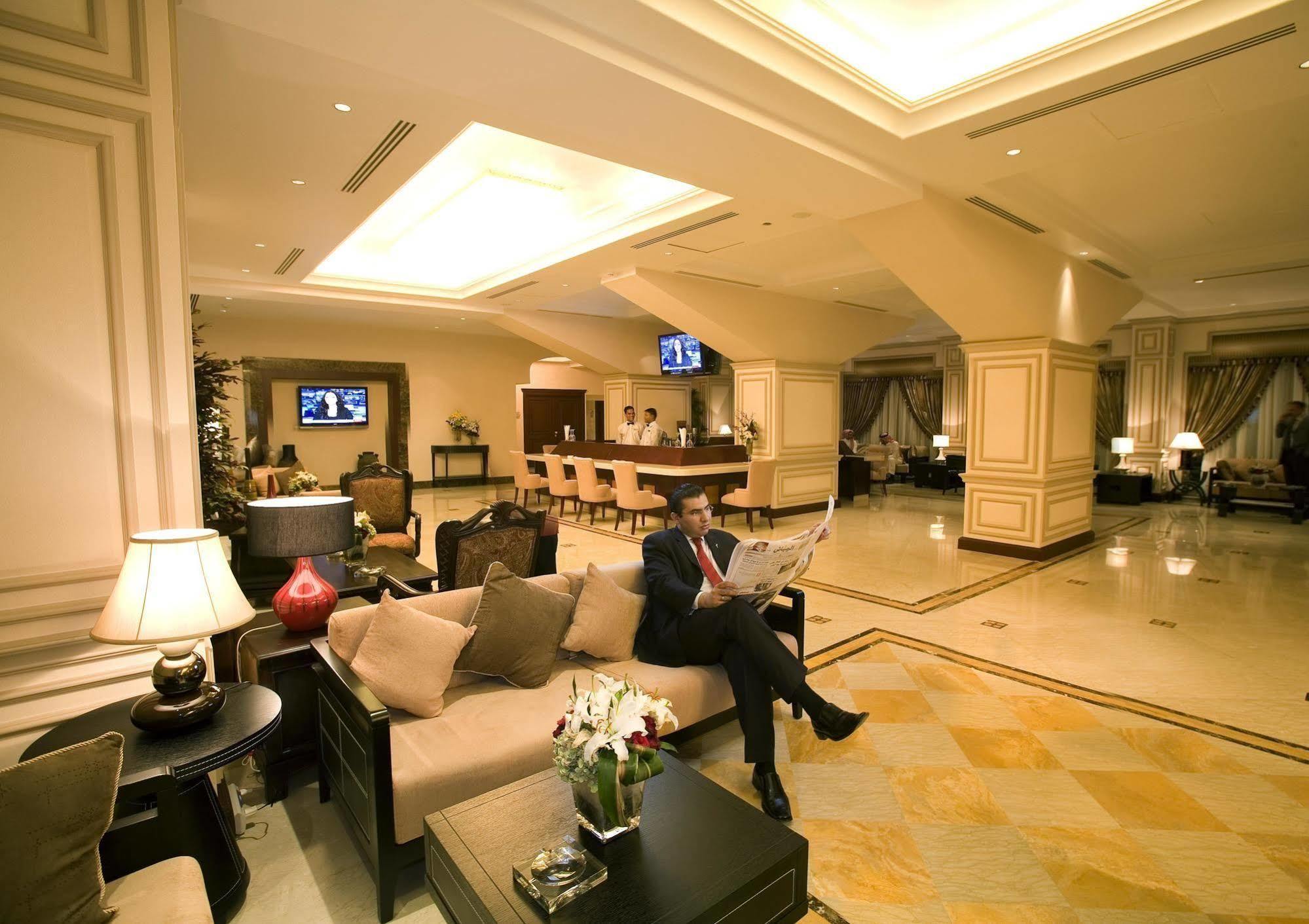 Ramada Riyadh Hotel 내부 사진